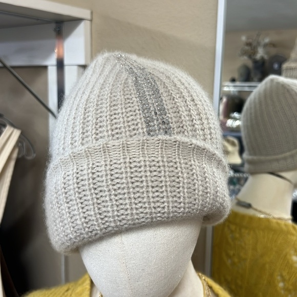 Warm-Me 100% Mongolian Cashmere Beanie with Crytal Embellishment O/S - Picture 2 of 6